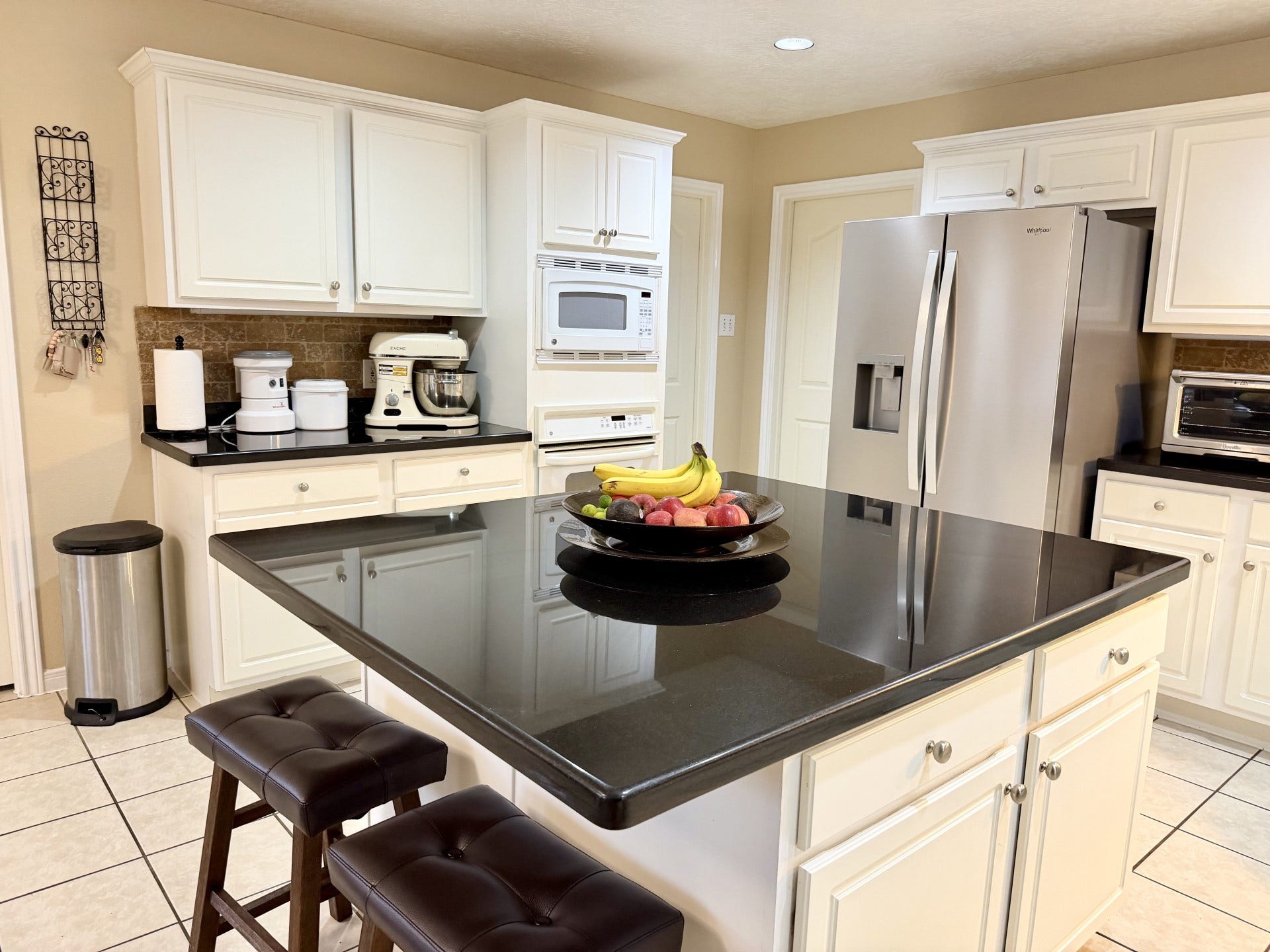 3530 Dry Creek Drive, Pasadena, TX 77505 3530 Dry Creek Drive, Pasadena, TX 77505