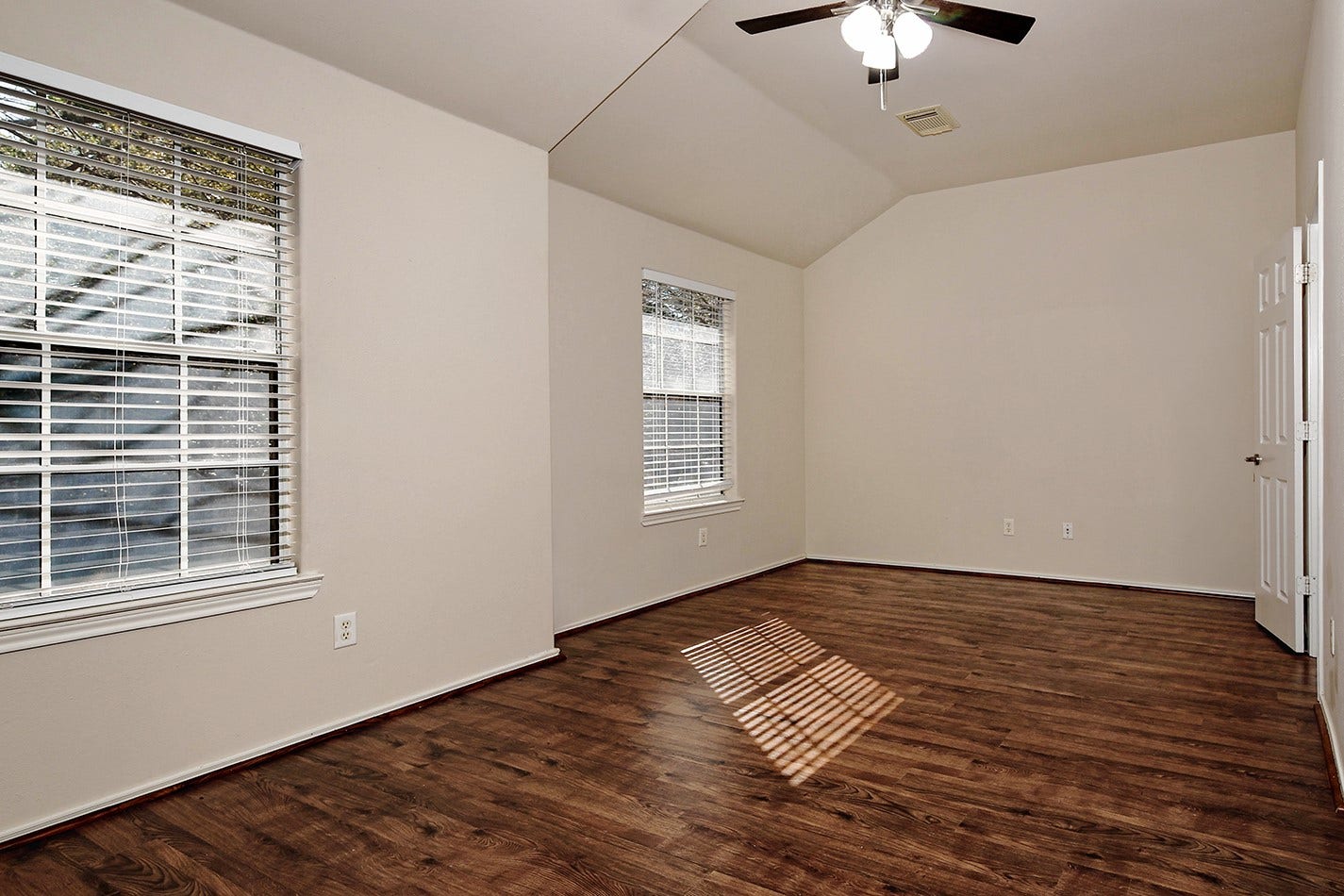 15 Marble Rock Place, The Woodlands, TX 77382 15 Marble Rock Place, The Woodlands, TX 77382
