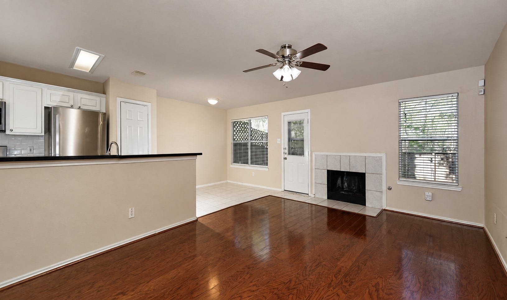 15 Marble Rock Place, The Woodlands, TX 77382 15 Marble Rock Place, The Woodlands, TX 77382