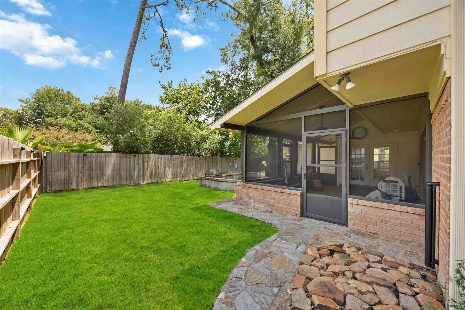 17006 Butteroak Drive, Spring, TX 77379 Green lawn space and mature surroundings create a backyard
ready for play, entertaining or
peaceful weekends outdoors.