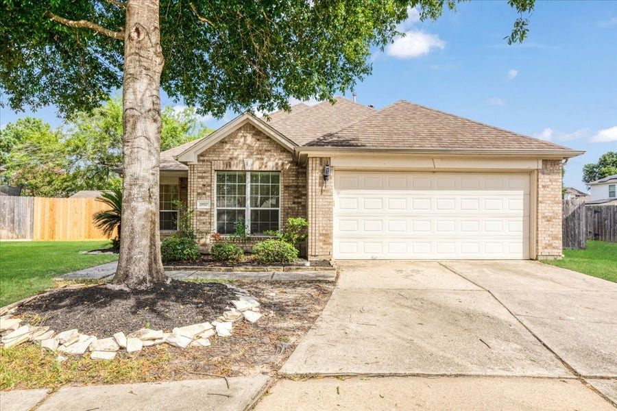 Property photo for 29927 Sunwillow Creek Drive, Spring, TX