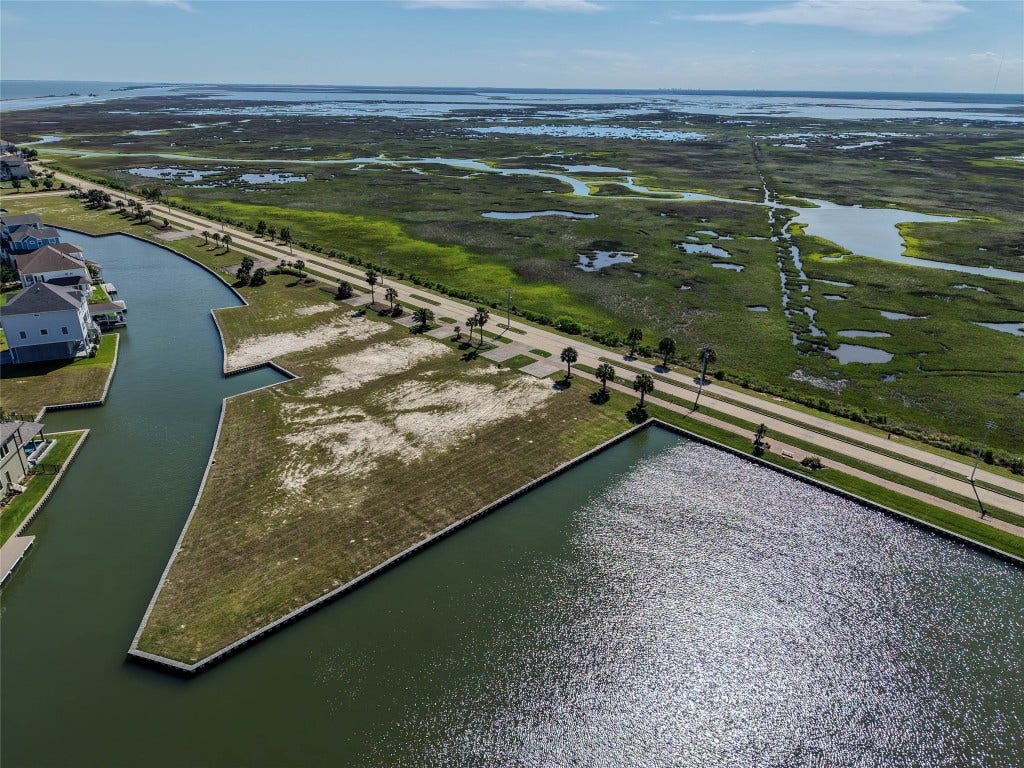 47 Shell Key, Hitchcock, TX 77563 47 Shell Key, Hitchcock, TX 77563