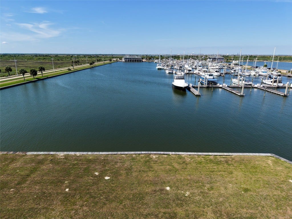 47 Shell Key, Hitchcock, TX 77563 47 Shell Key, Hitchcock, TX 77563