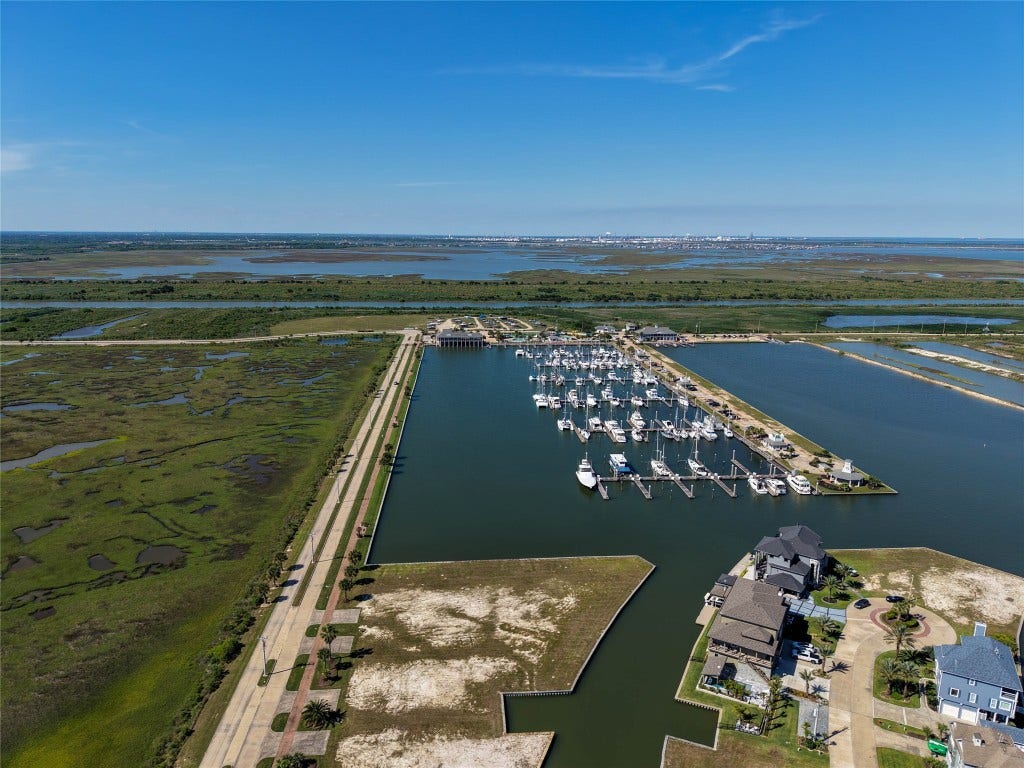 47 Shell Key, Hitchcock, TX 77563 47 Shell Key, Hitchcock, TX 77563