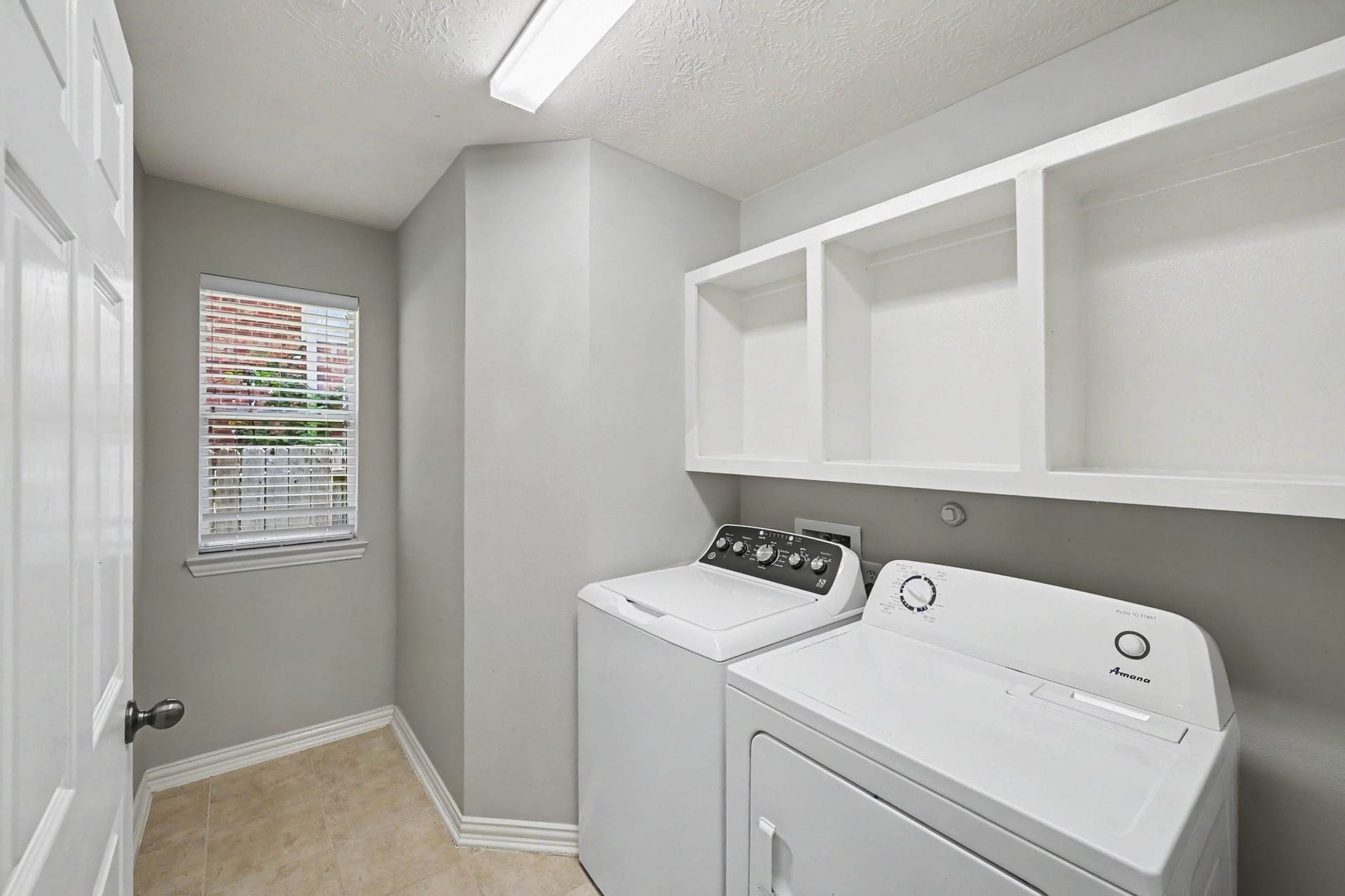 101 N Frontera Circle, The Woodlands, TX 77382 101 N Frontera Circle, The Woodlands, TX 77382