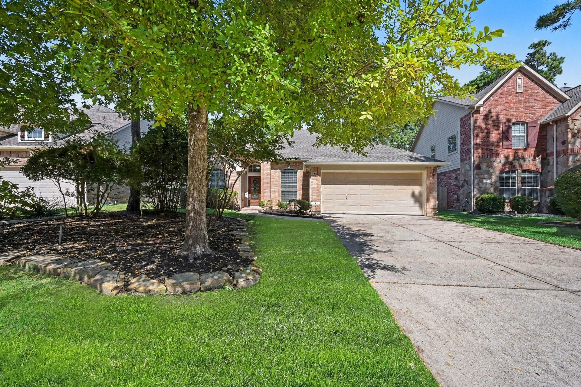 101 N Frontera Circle, The Woodlands, TX 77382 101 N Frontera Circle, The Woodlands, TX 77382