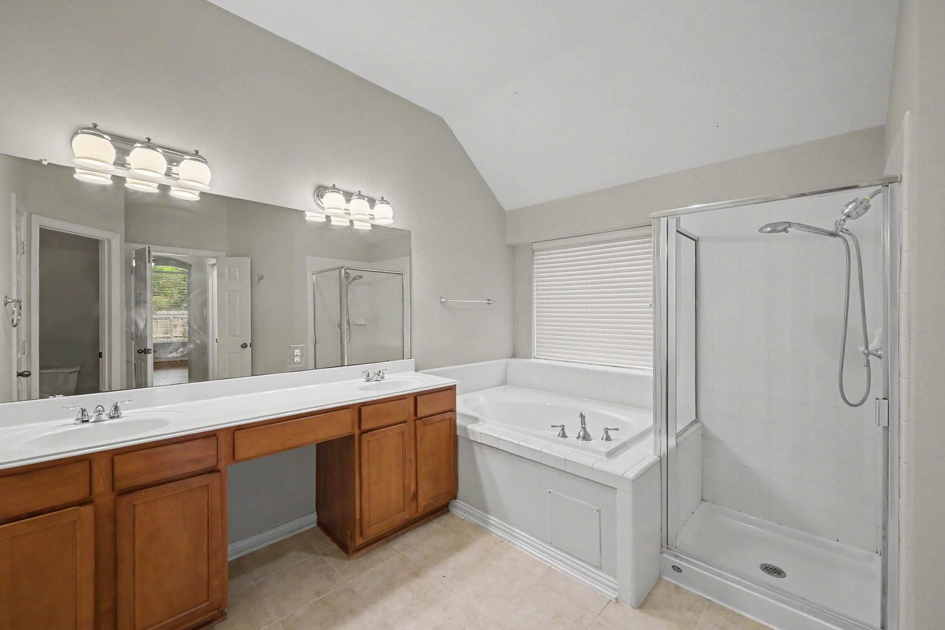101 N Frontera Circle, The Woodlands, TX 77382 101 N Frontera Circle, The Woodlands, TX 77382