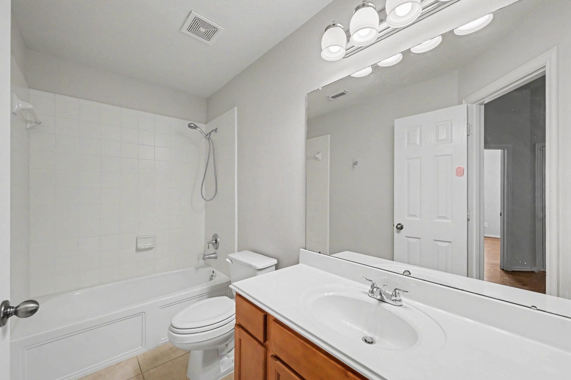 101 N Frontera Circle, The Woodlands, TX 77382 101 N Frontera Circle, The Woodlands, TX 77382