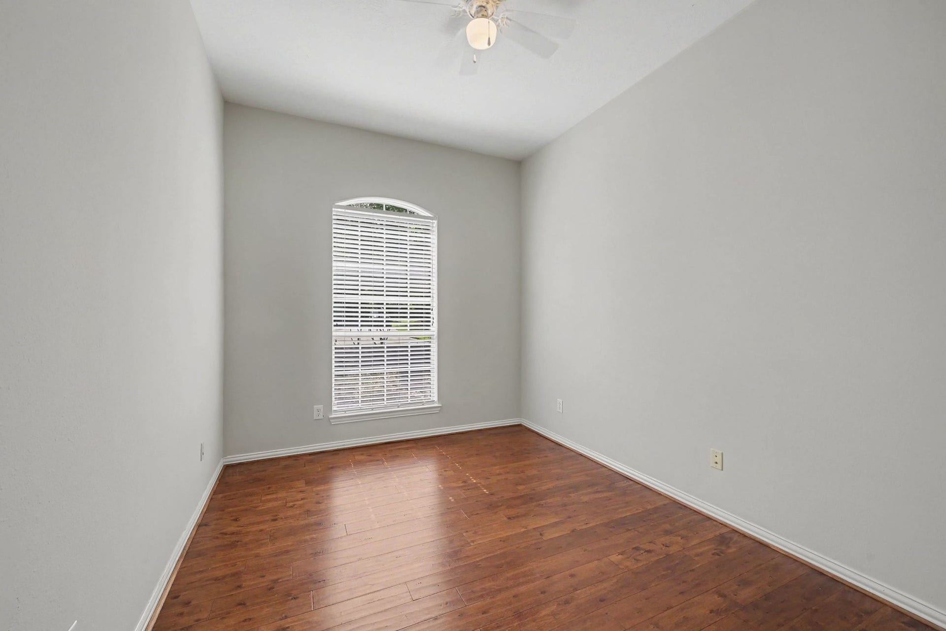 101 N Frontera Circle, The Woodlands, TX 77382 101 N Frontera Circle, The Woodlands, TX 77382