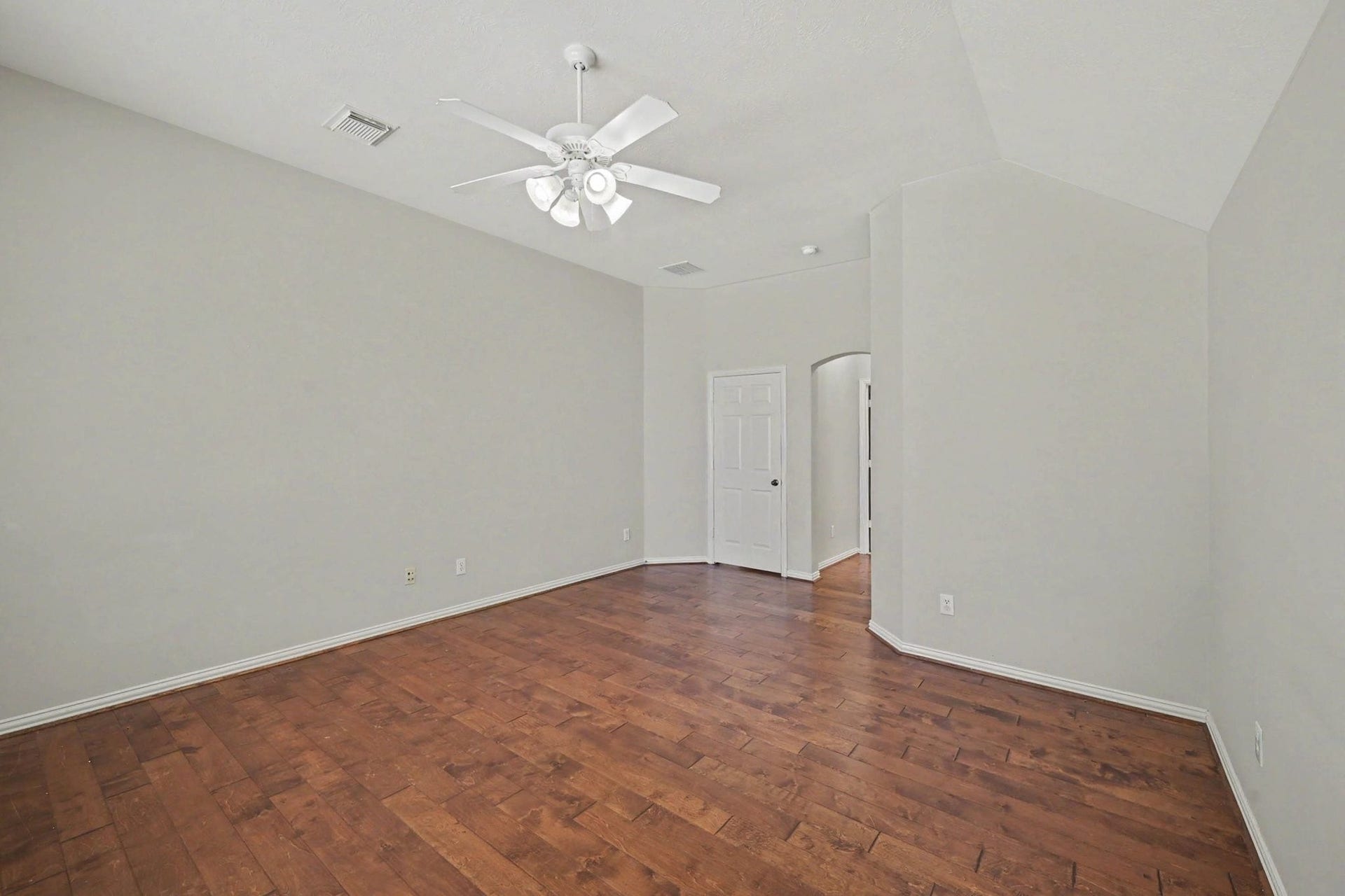 101 N Frontera Circle, The Woodlands, TX 77382 101 N Frontera Circle, The Woodlands, TX 77382
