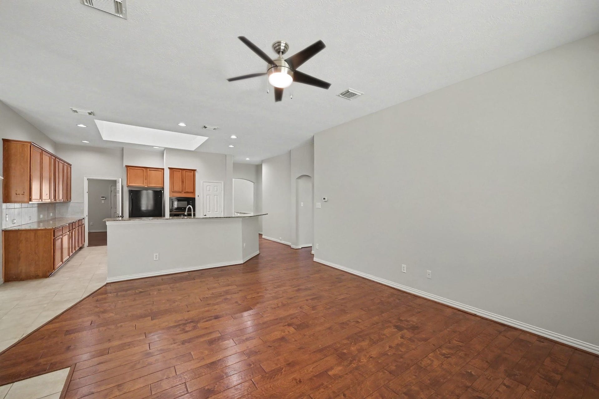 101 N Frontera Circle, The Woodlands, TX 77382 101 N Frontera Circle, The Woodlands, TX 77382