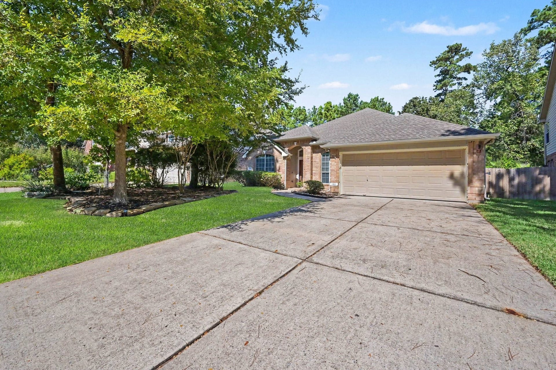 101 N Frontera Circle, The Woodlands, TX 77382 101 N Frontera Circle, The Woodlands, TX 77382