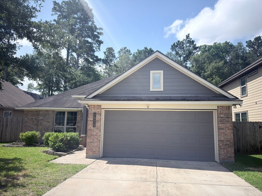 Property photo for 1975 Briar Grove Drive, Conroe, TX
