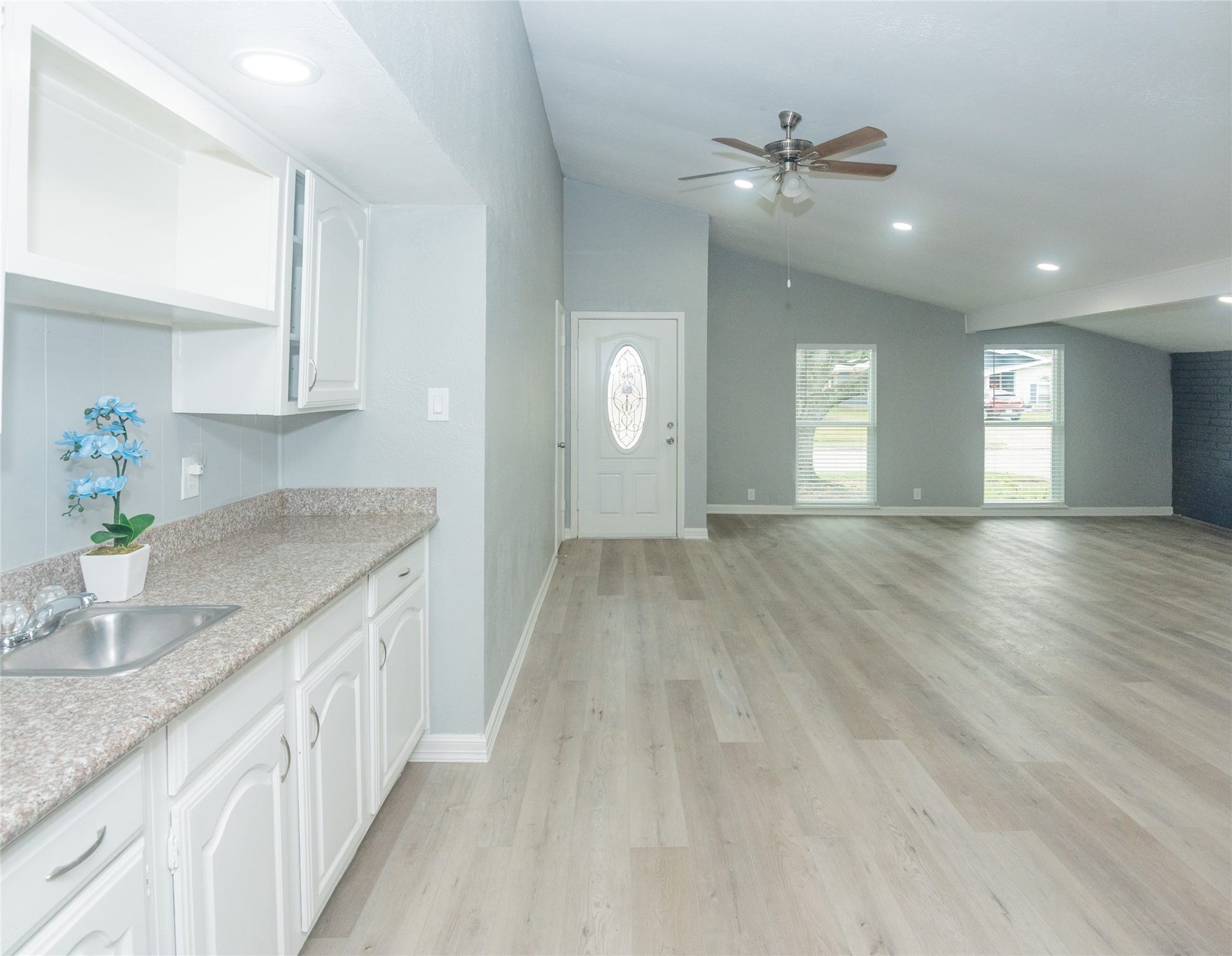 7206 La Granada Drive, Houston, TX 77083 7206 La Granada Drive, Houston, TX 77083