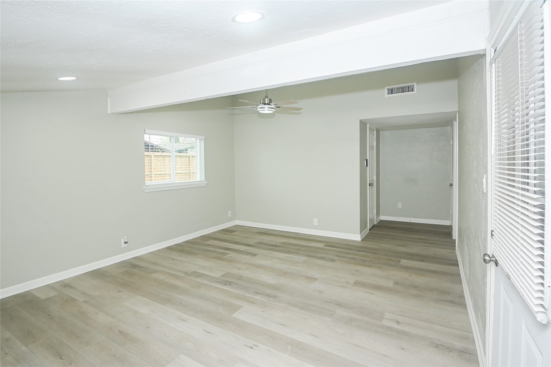 7206 La Granada Drive, Houston, TX 77083 7206 La Granada Drive, Houston, TX 77083