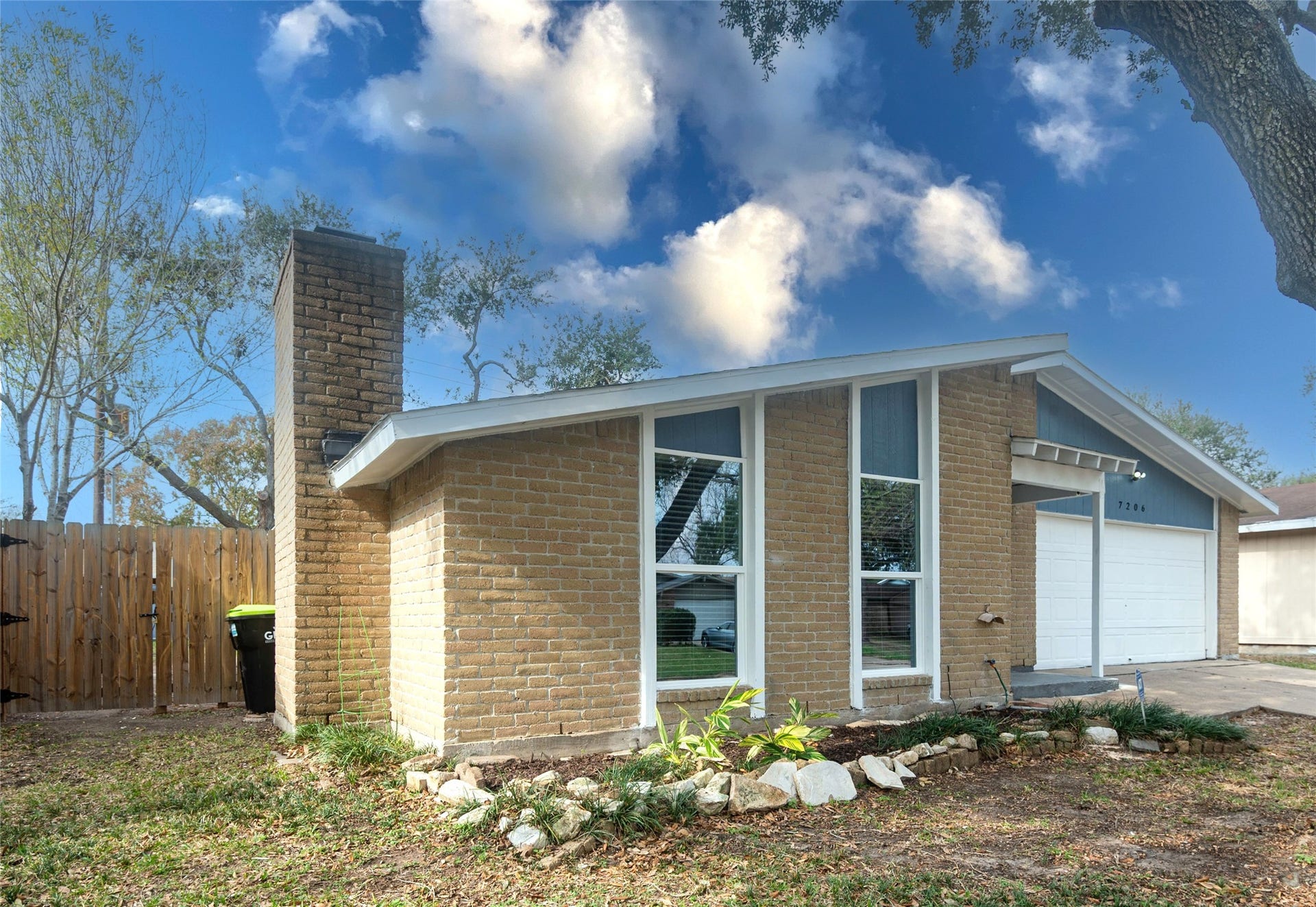 7206 La Granada Drive, Houston, TX 77083 7206 La Granada Drive, Houston, TX 77083