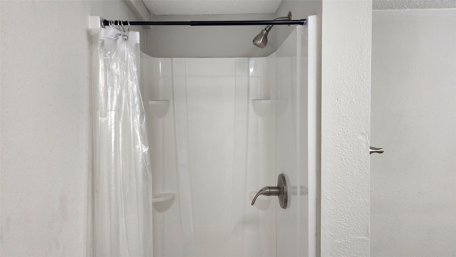 419 N Parrish Street, Angleton, TX 77515 Primary bath shower.