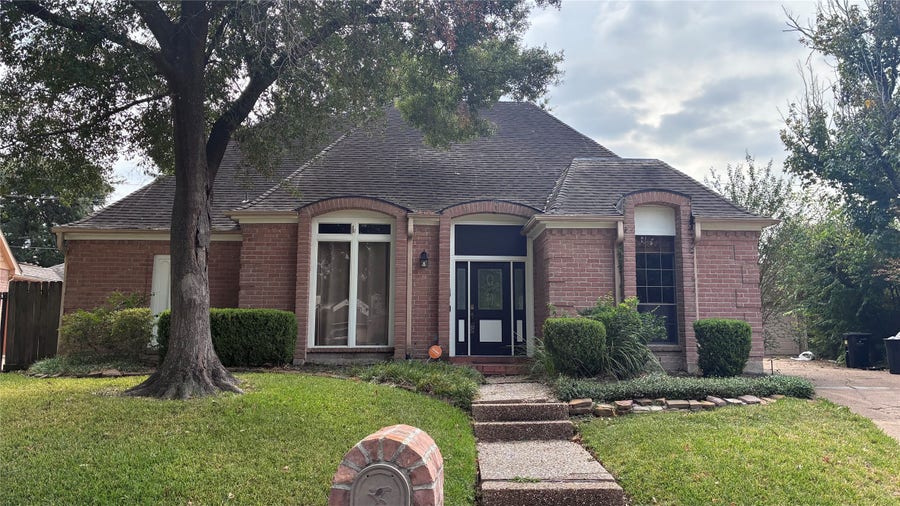 Property photo for 11515 Inwood Drive, Houston, TX