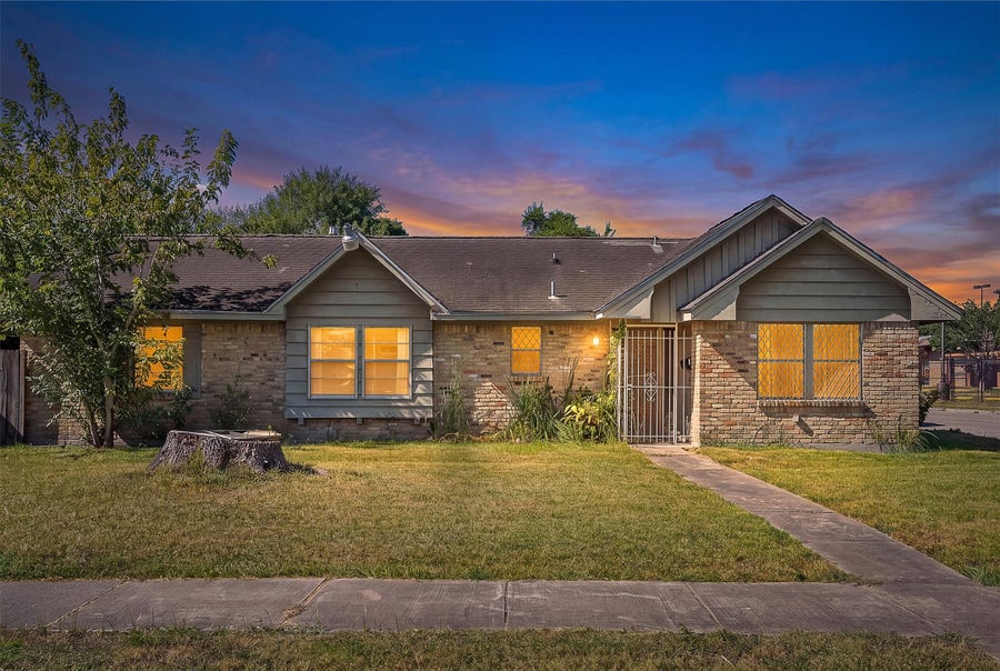 Property photo for 4018 Wuthering Heights Drive, Houston, TX