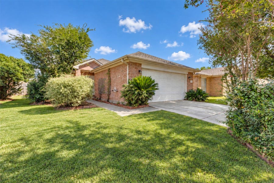 Property photo for 7434 Parkland Manor Drive, Cypress, TX
