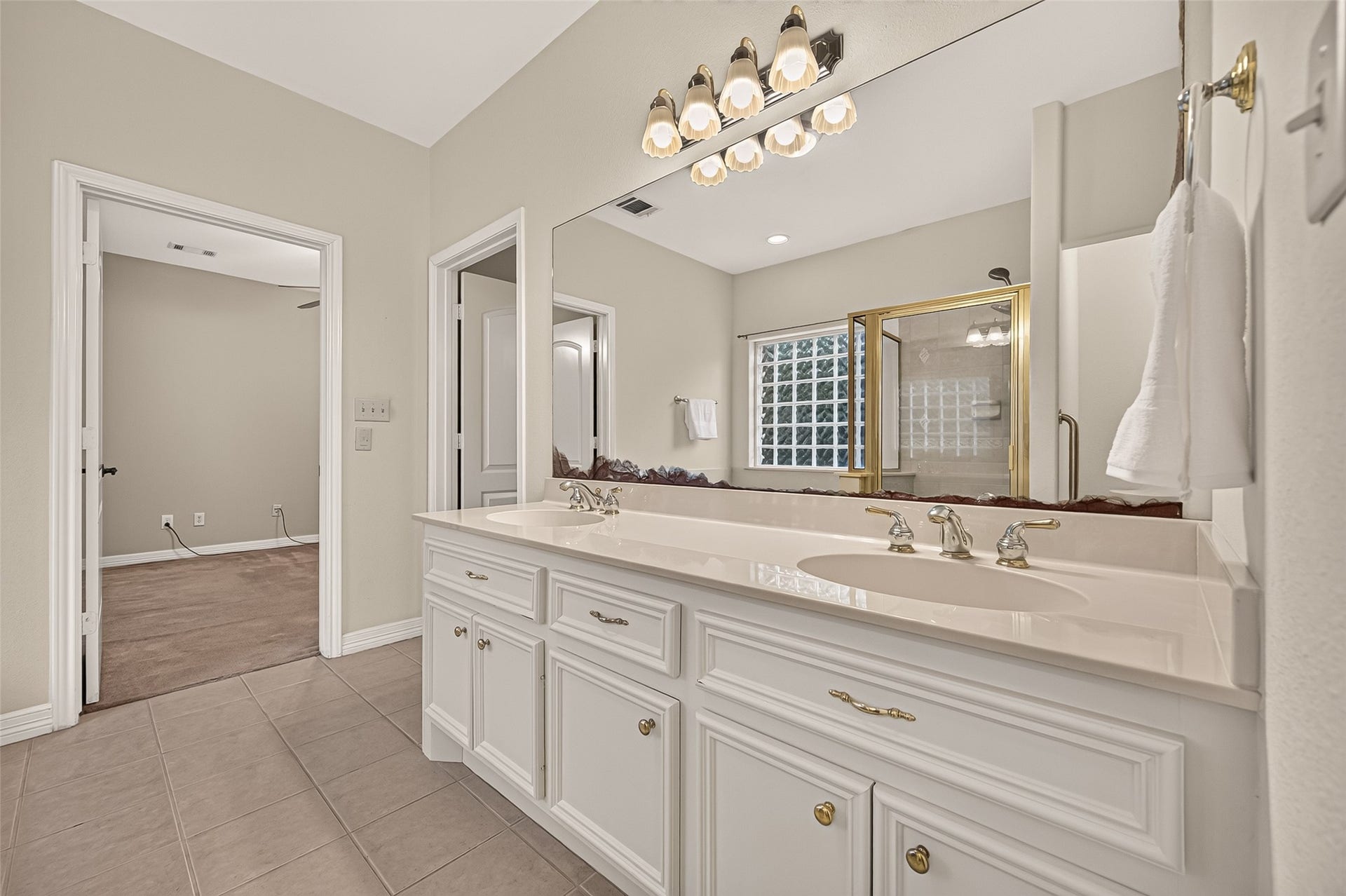 211 April Waters Drive W, Conroe, TX 77356