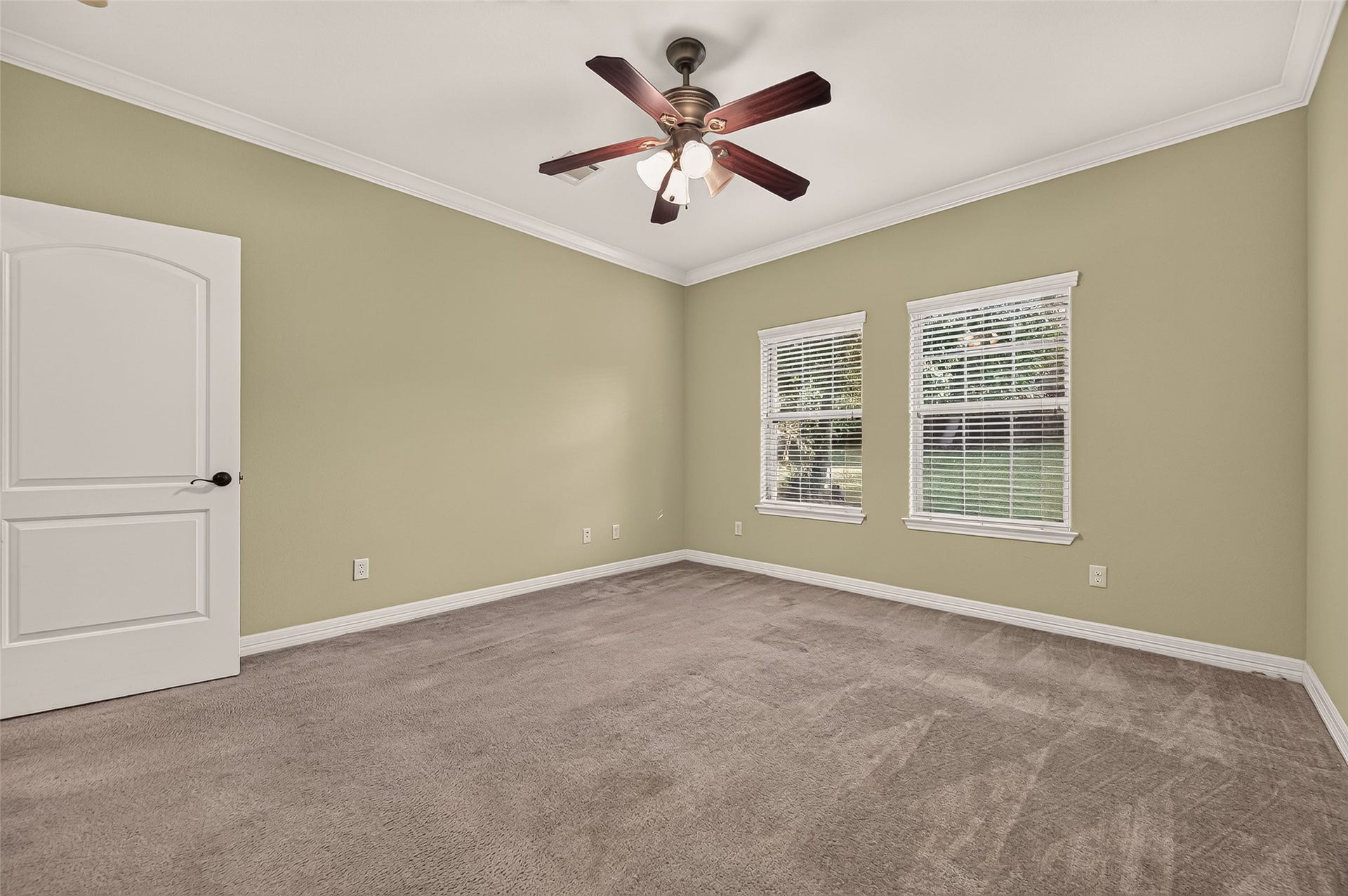 211 April Waters Drive W, Conroe, TX 77356