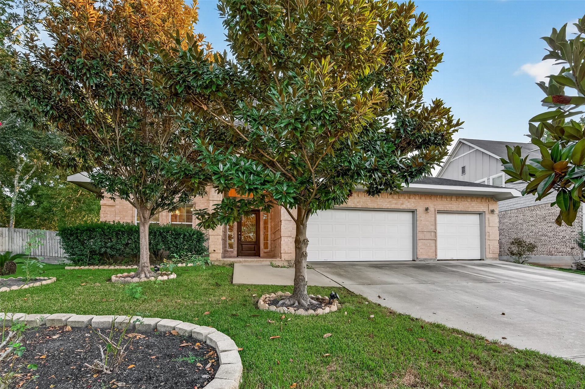 211 April Waters Drive W, Conroe, TX 77356