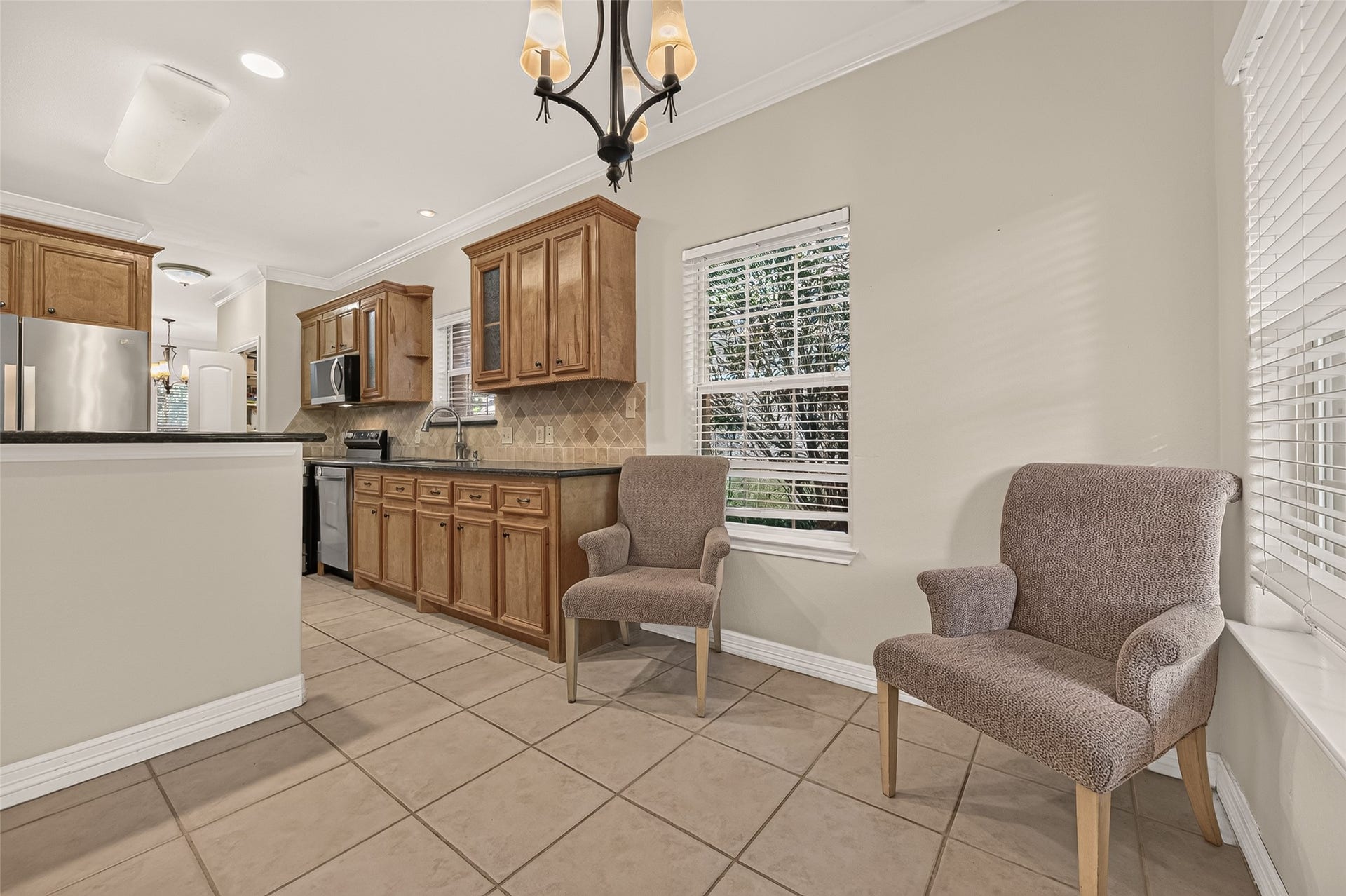211 April Waters Drive W, Conroe, TX 77356