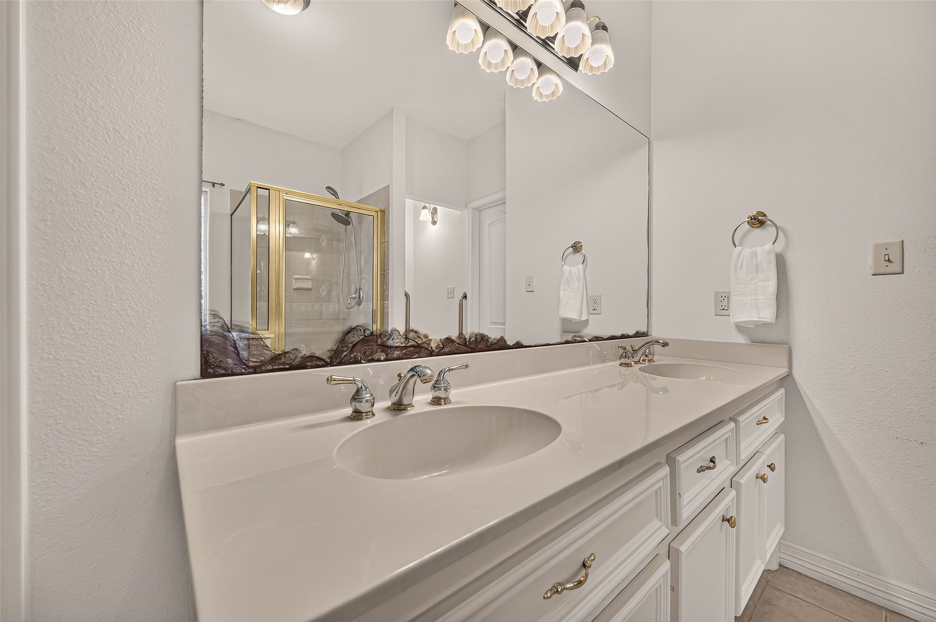 211 April Waters Drive W, Conroe, TX 77356