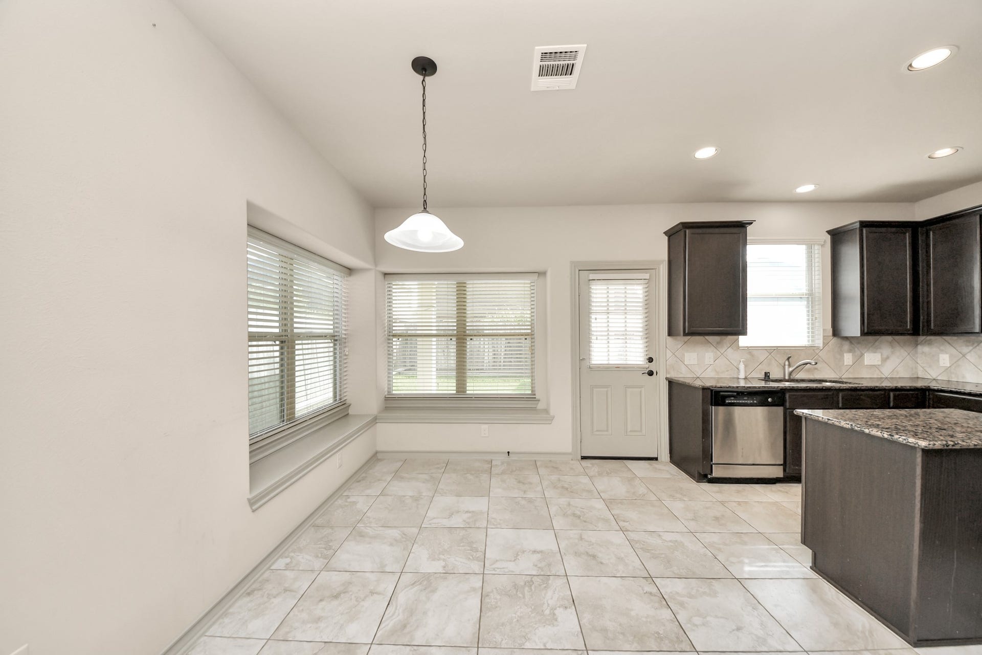 2339 Argos Drive, Missouri City, TX 77459 2339 Argos Drive, Missouri City, TX 77459