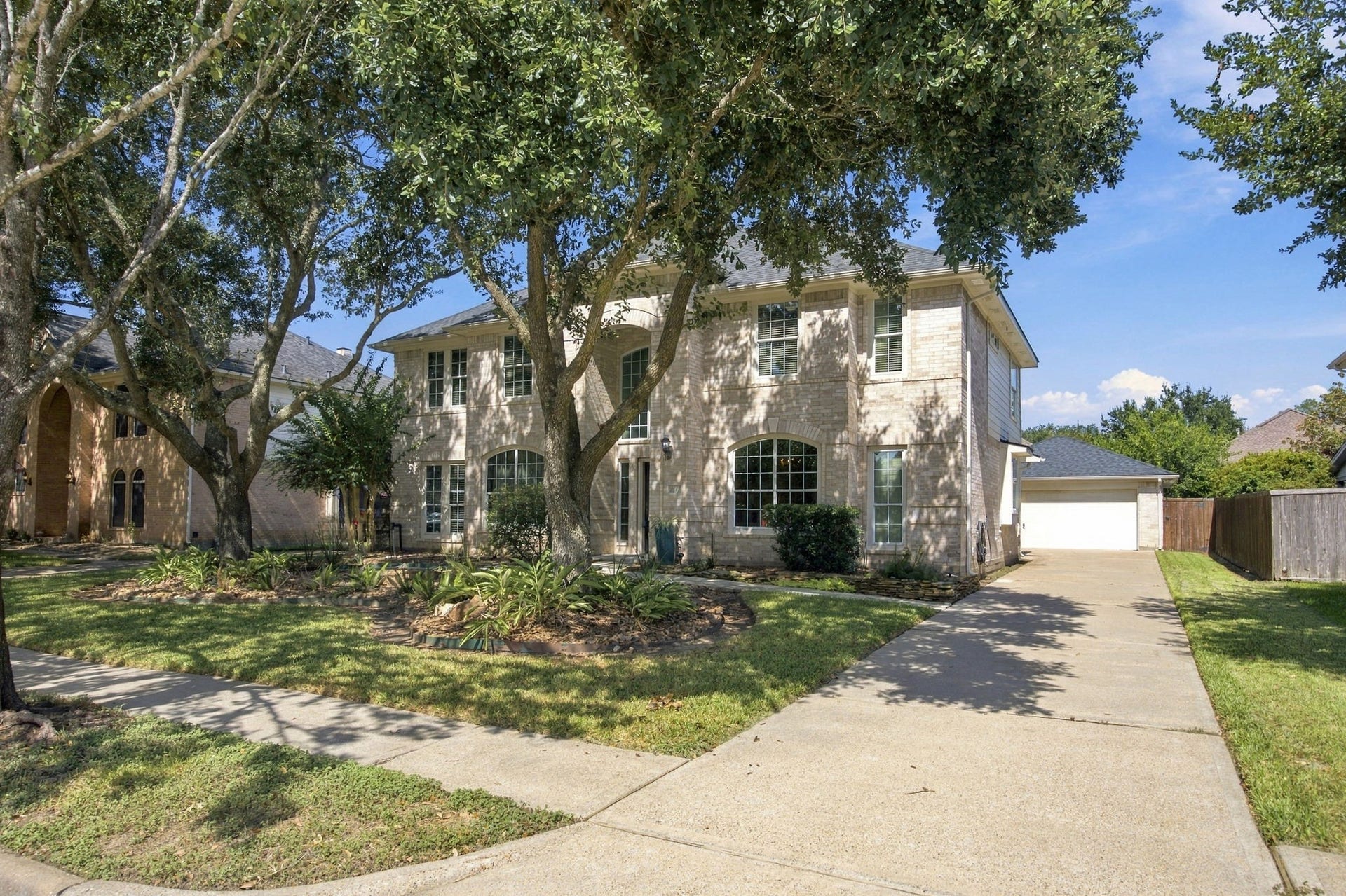 2417 La Rochelle Court, Seabrook, TX 77586 2417 La Rochelle Court, Seabrook, TX 77586