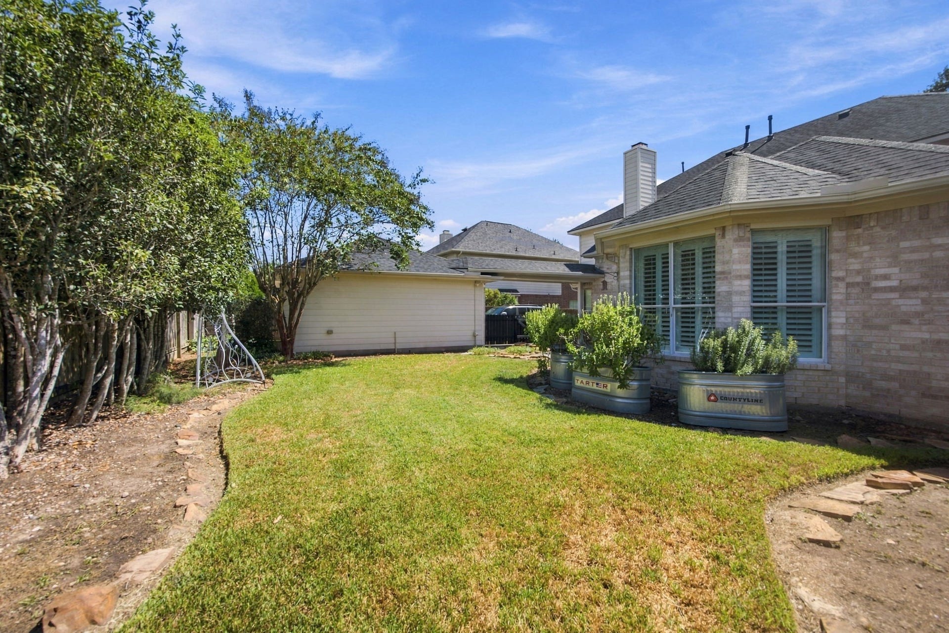 2417 La Rochelle Court, Seabrook, TX 77586 2417 La Rochelle Court, Seabrook, TX 77586
