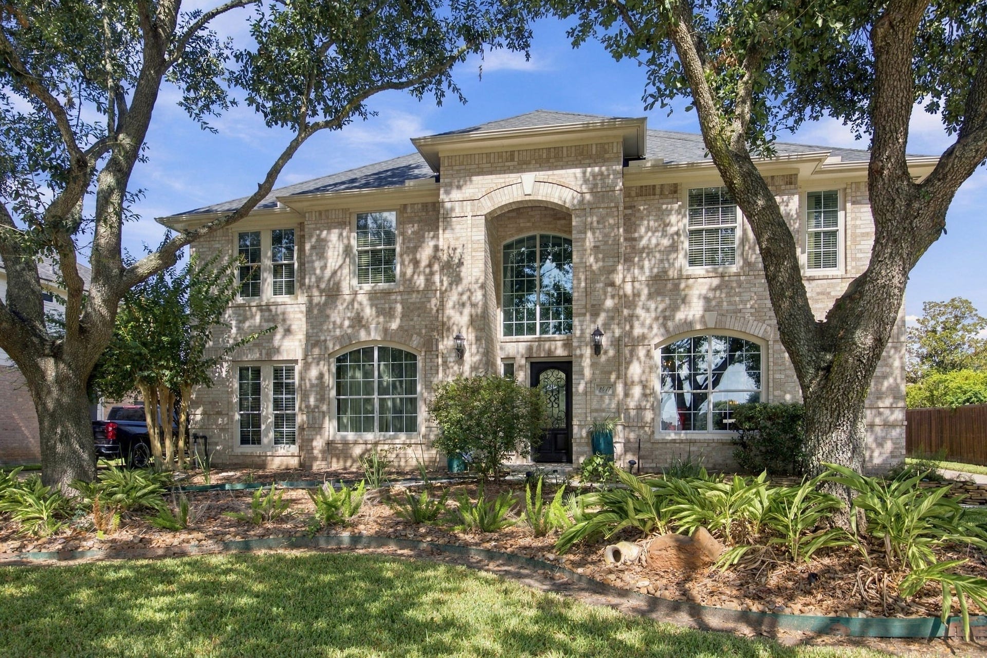 2417 La Rochelle Court, Seabrook, TX 77586 2417 La Rochelle Court, Seabrook, TX 77586