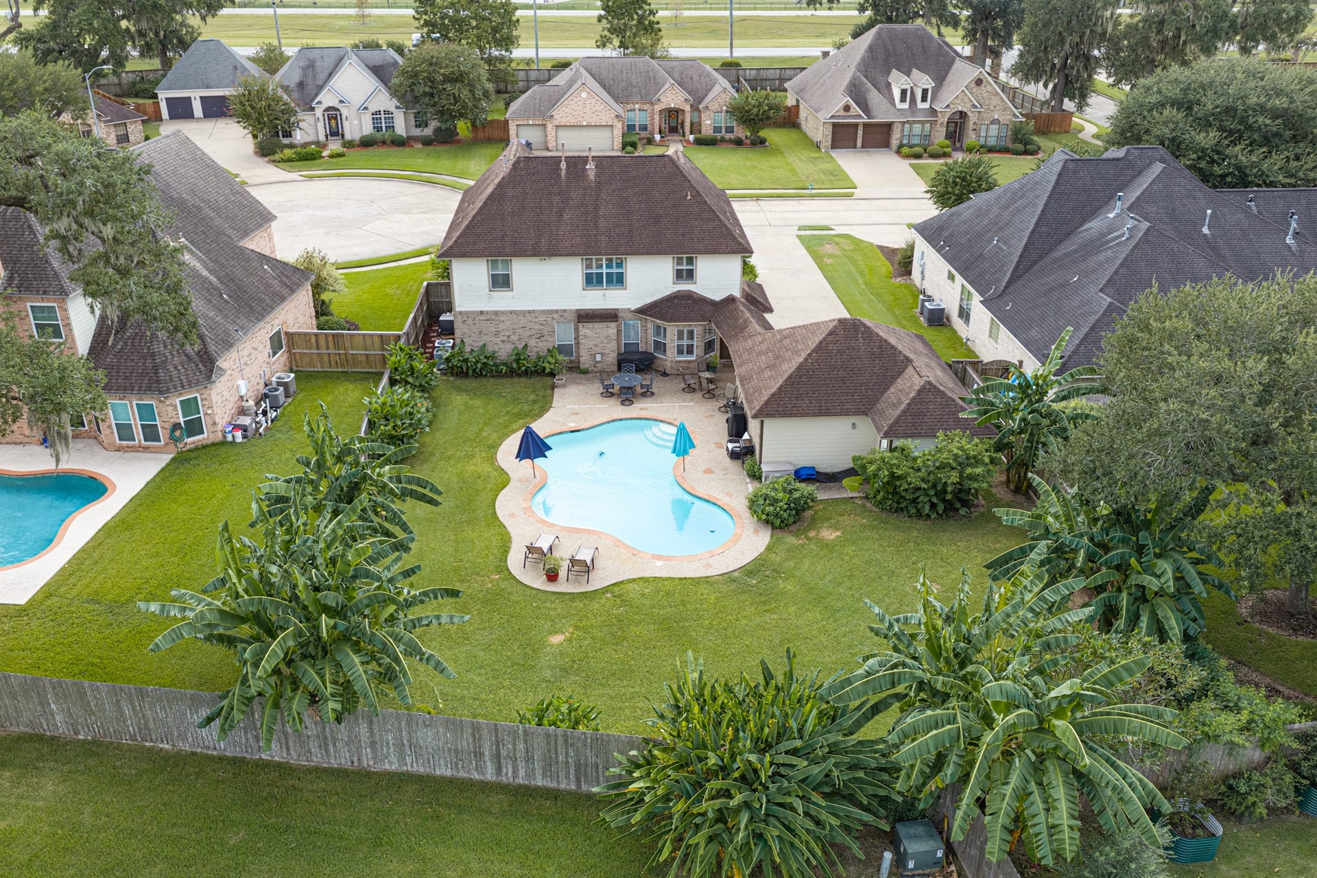 53 Northwood Court, Lake Jackson, TX 77566 53 Northwood Court, Lake Jackson, TX 77566
