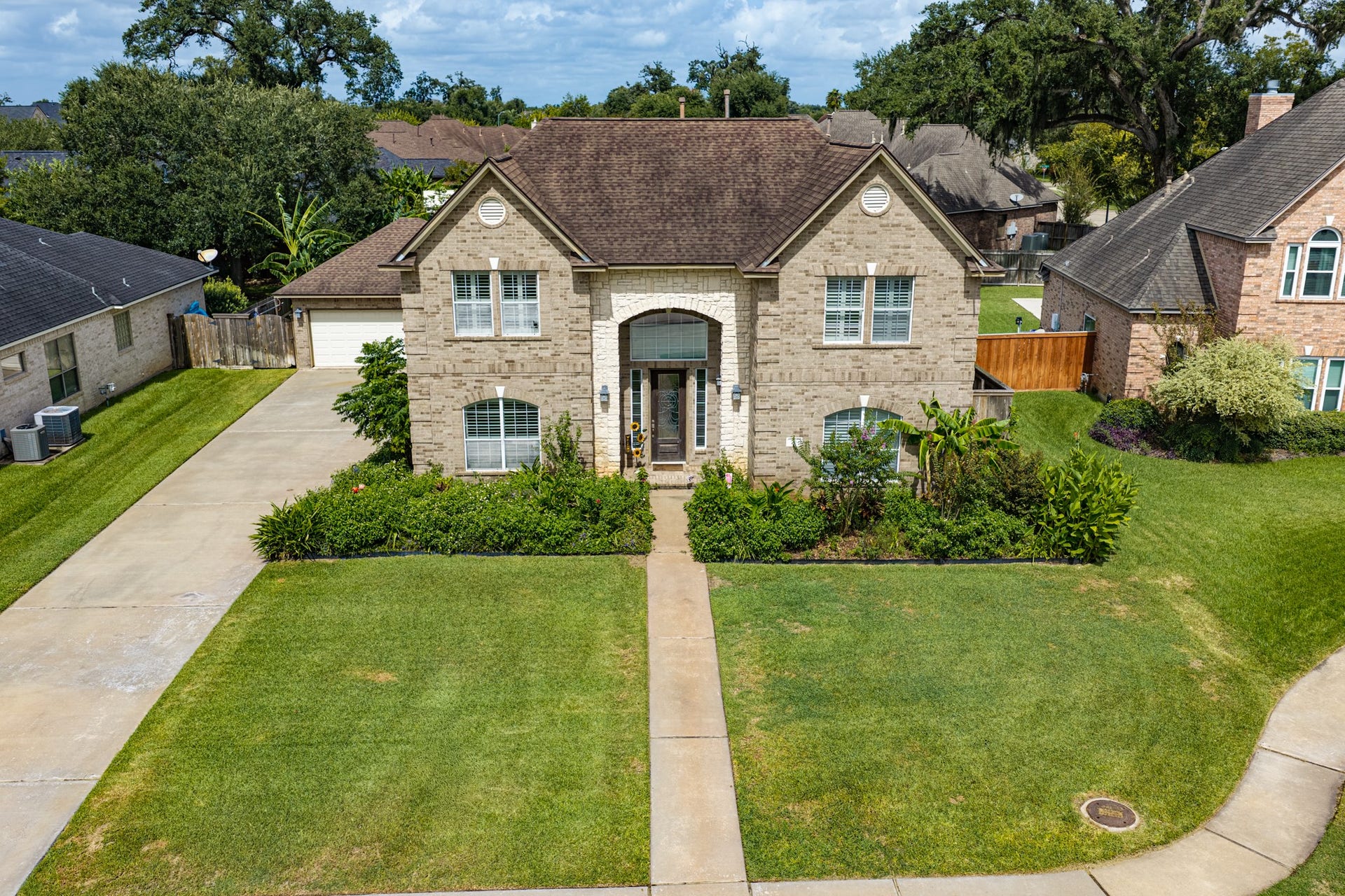 53 Northwood Court, Lake Jackson, TX 77566 53 Northwood Court, Lake Jackson, TX 77566