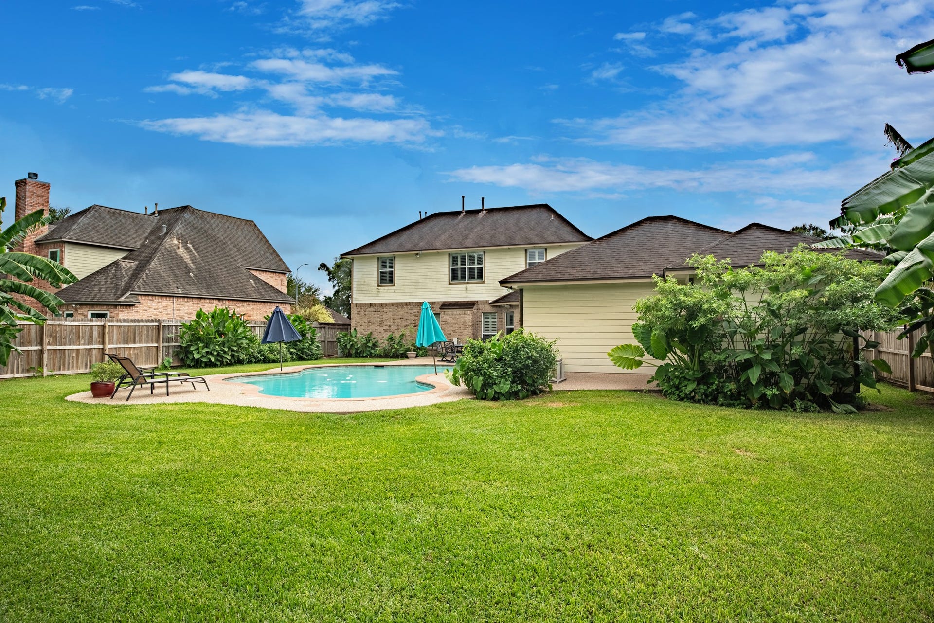 53 Northwood Court, Lake Jackson, TX 77566 53 Northwood Court, Lake Jackson, TX 77566