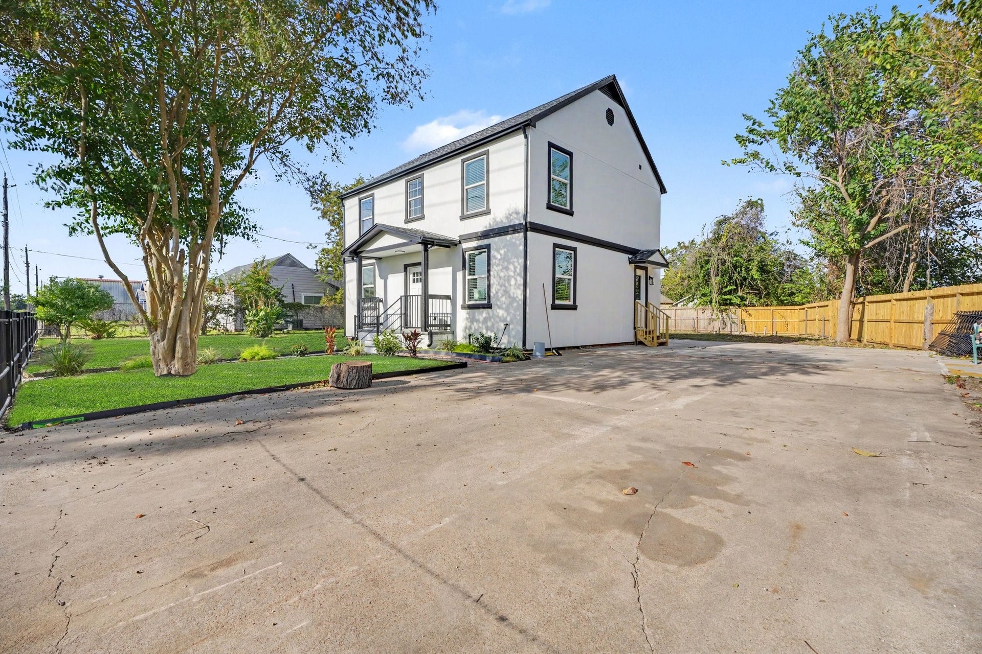 801 S Main Street, Baytown, TX 77520 801 S Main Street, Baytown, TX 77520