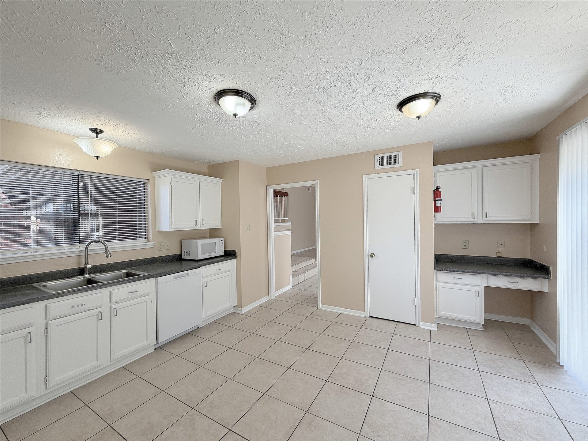 7703 Valera Lane, Houston, TX 77083 Kitchen