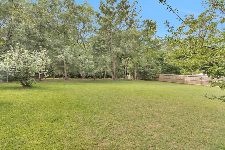 Property photo for 1183 Oak Lane, Conroe, TX