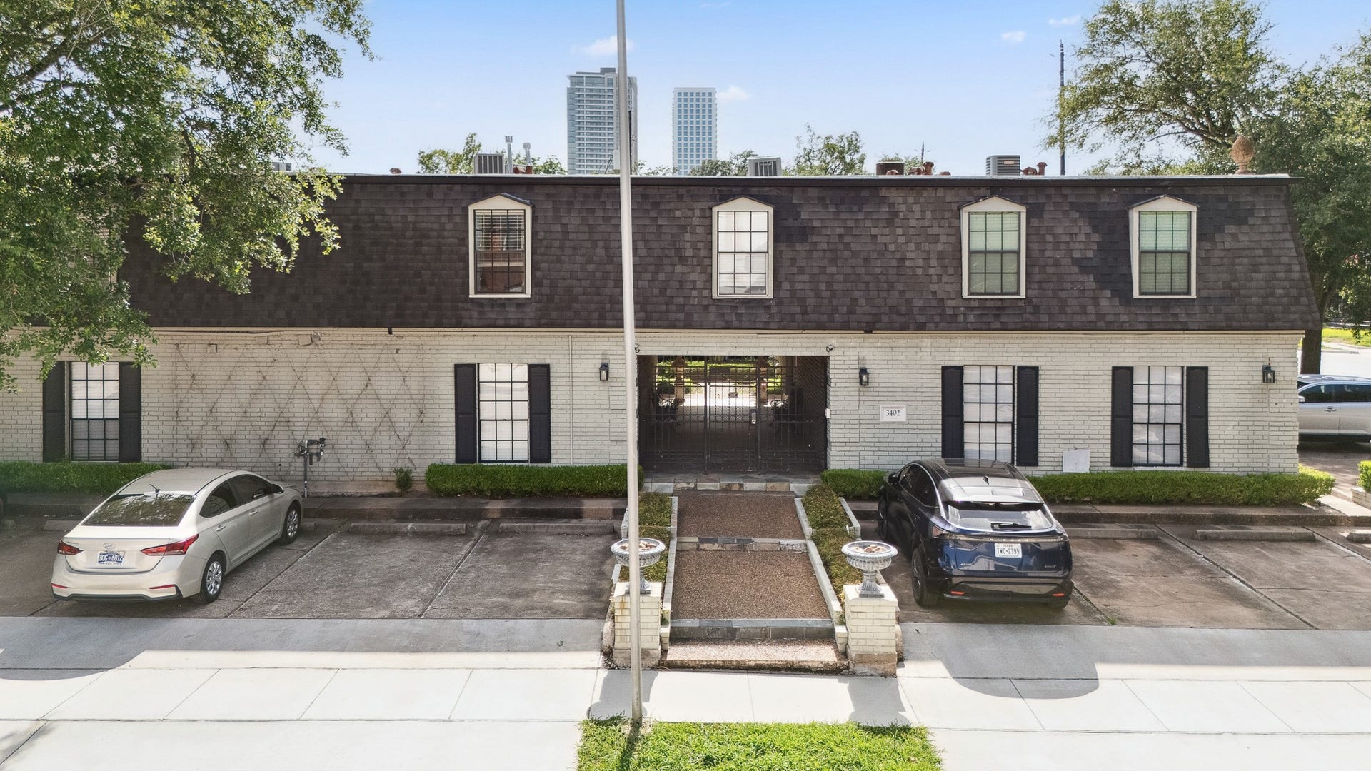 3402 Garrott Street, #15, Houston, TX 77006 3402 Garrott Street, #15, Houston, TX 77006