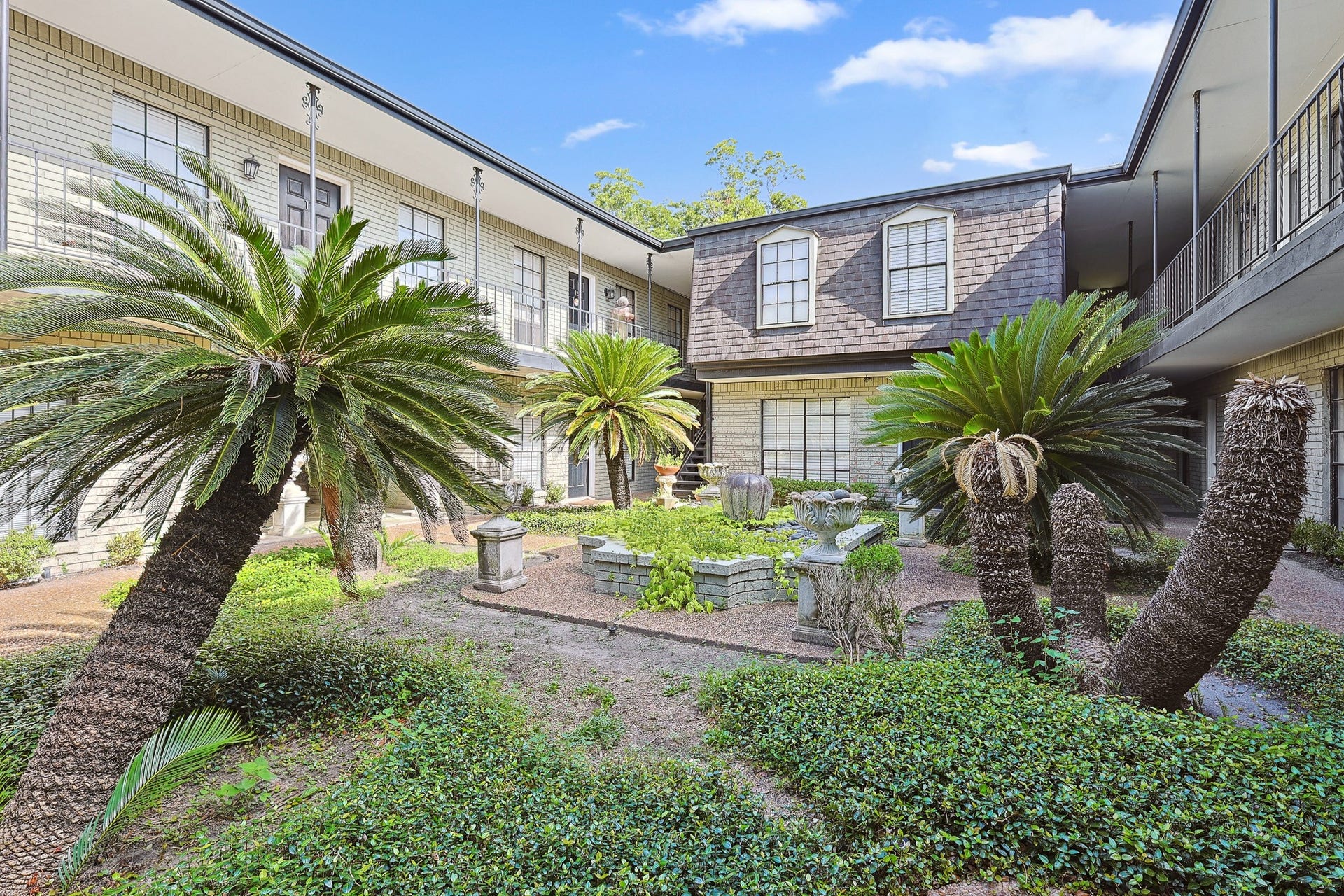 3402 Garrott Street, #15, Houston, TX 77006 3402 Garrott Street, #15, Houston, TX 77006