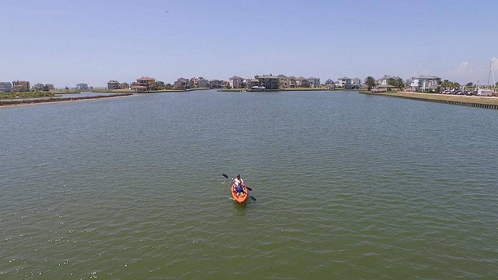 5 Largo, Hitchcock, TX 77563 Kayaking