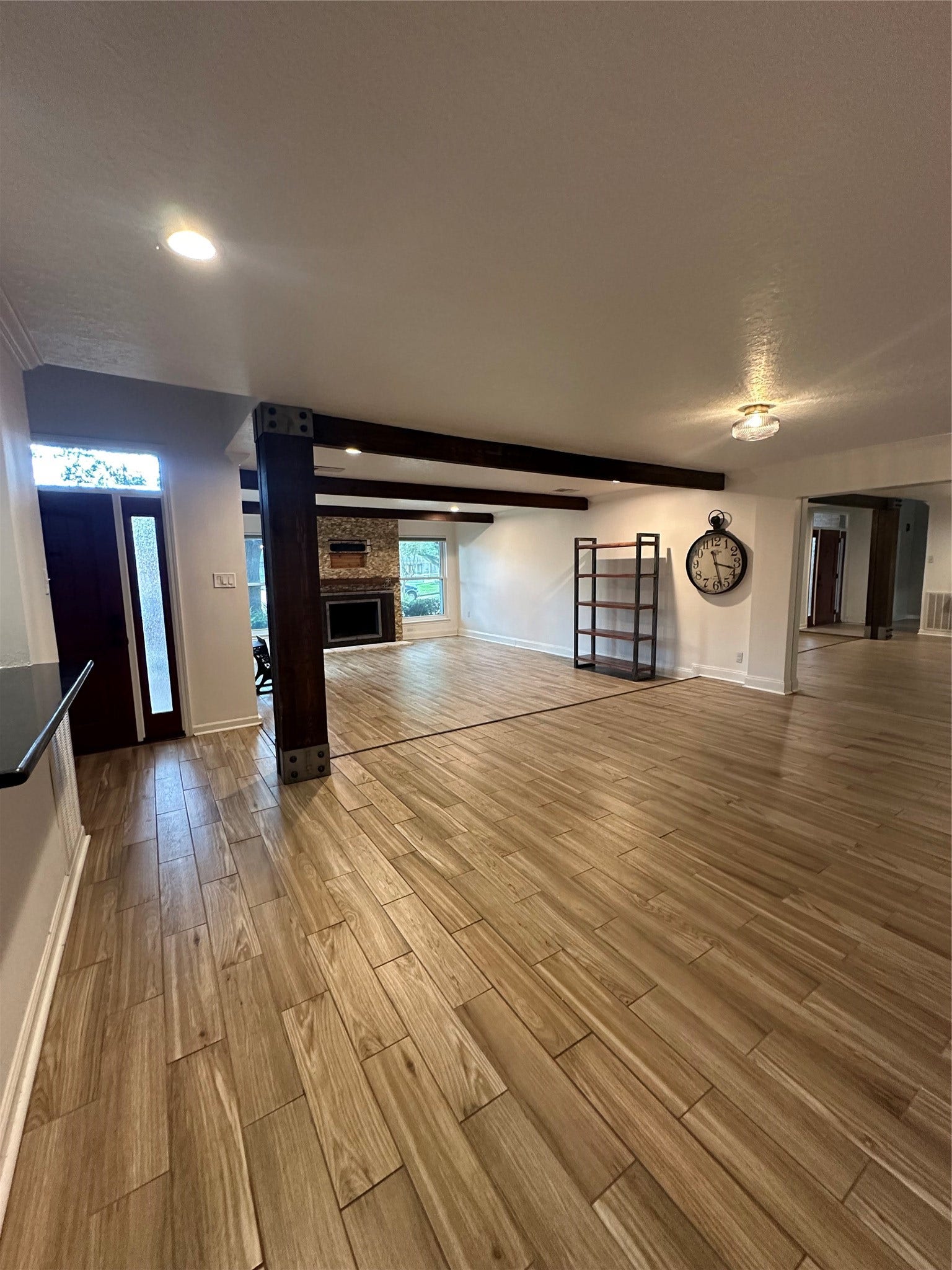 10005 Kemp Forest Drive, Houston, TX 77080 10005 Kemp Forest Drive, Houston, TX 77080
