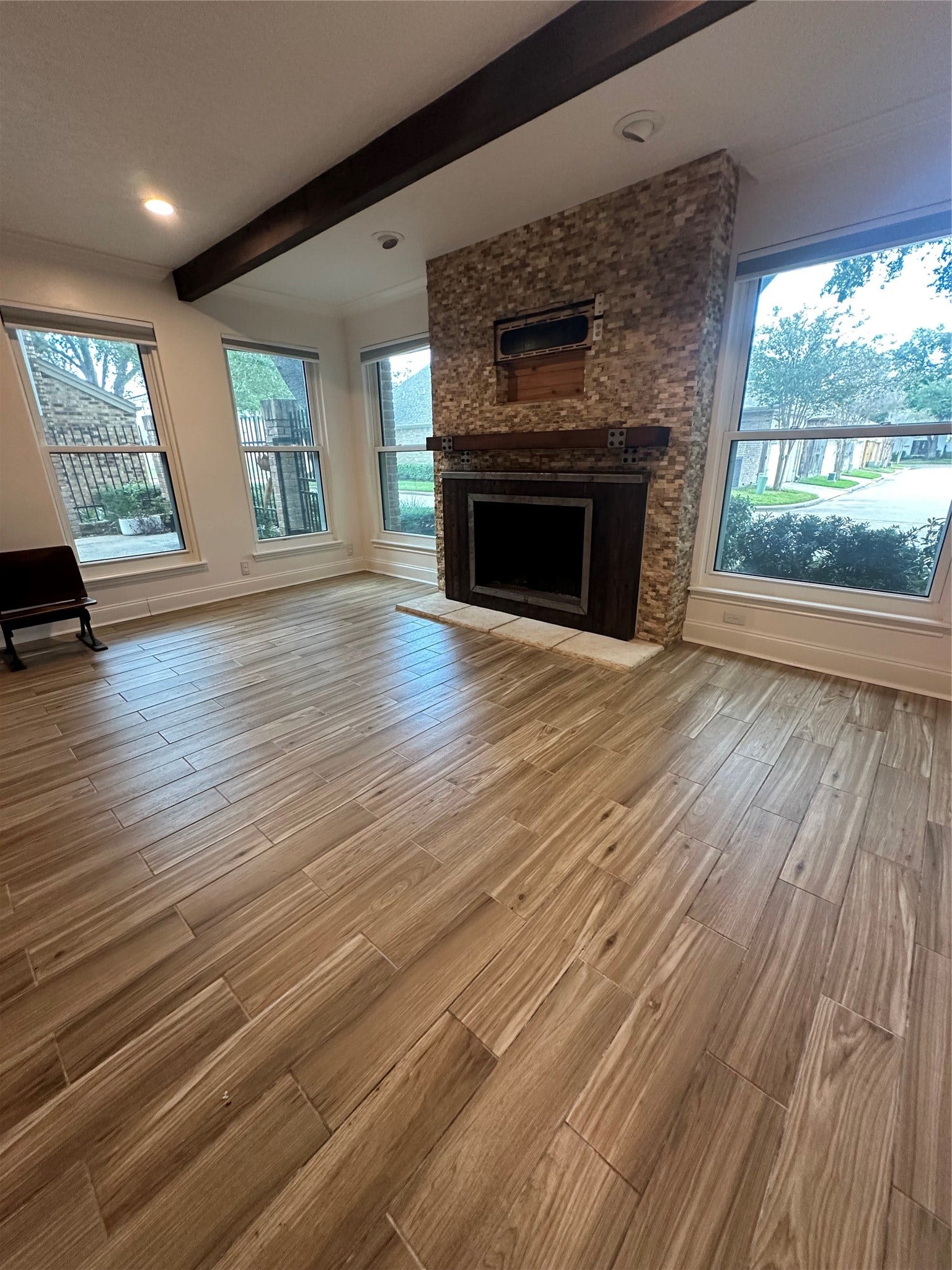 10005 Kemp Forest Drive, Houston, TX 77080 10005 Kemp Forest Drive, Houston, TX 77080