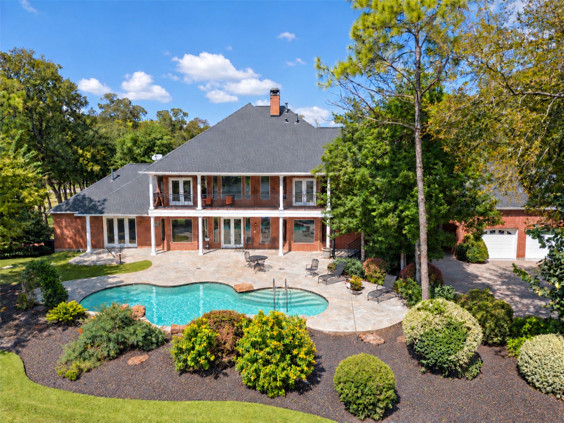 11602 haley hollow, Richmond, TX 77407 This lakefront home is on 1.5 acres