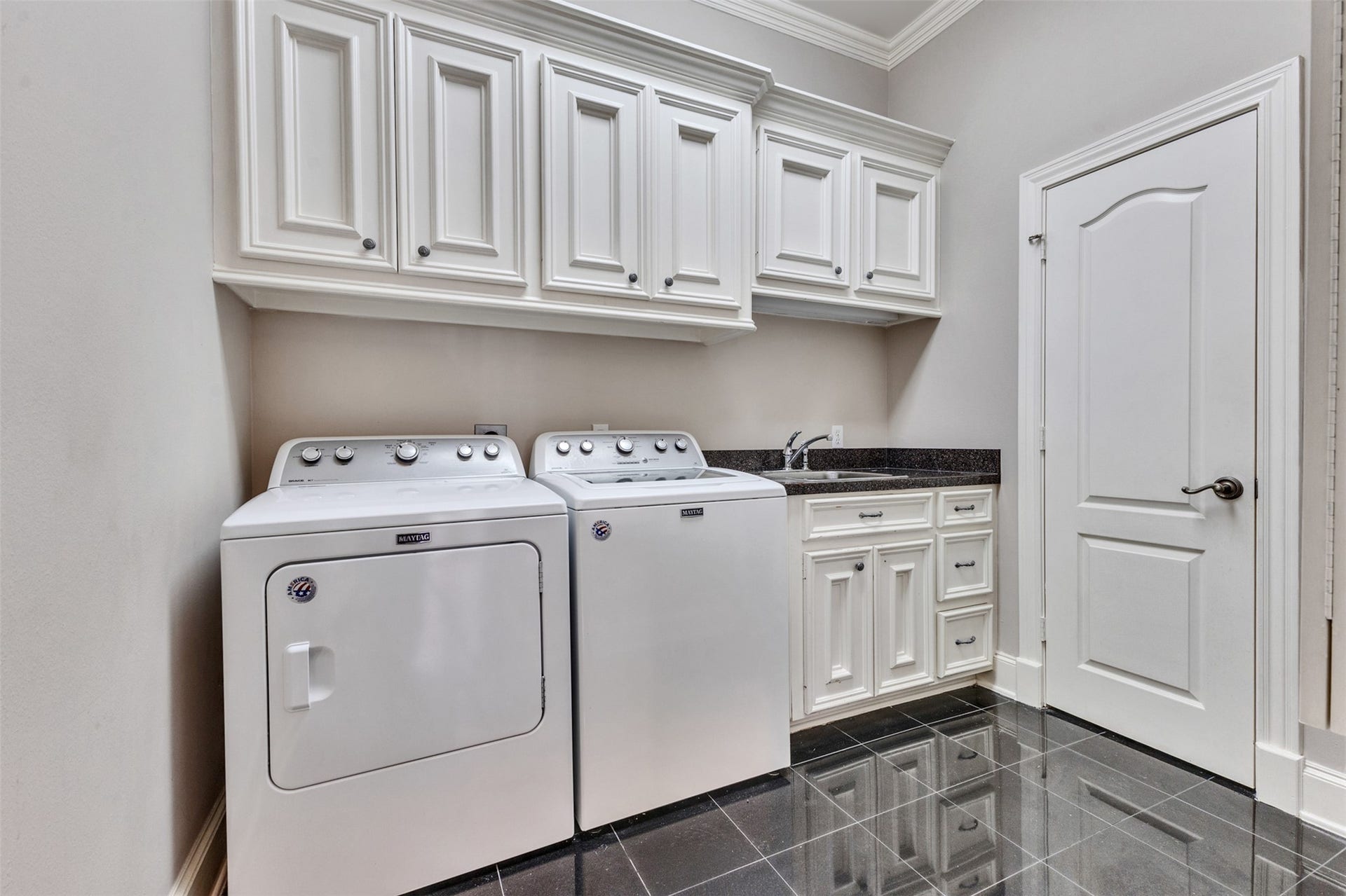 11602 haley hollow, Richmond, TX 77407 Utility room on the first floor.