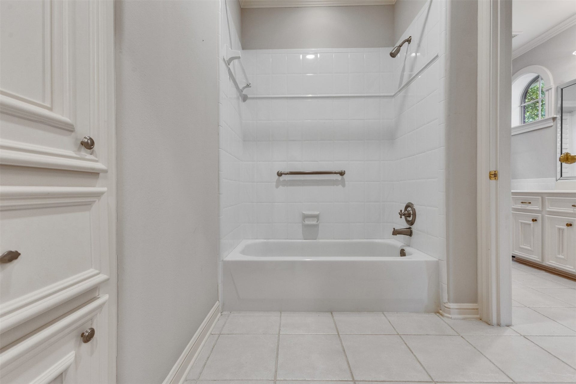 11602 haley hollow, Richmond, TX 77407 A secondary bath