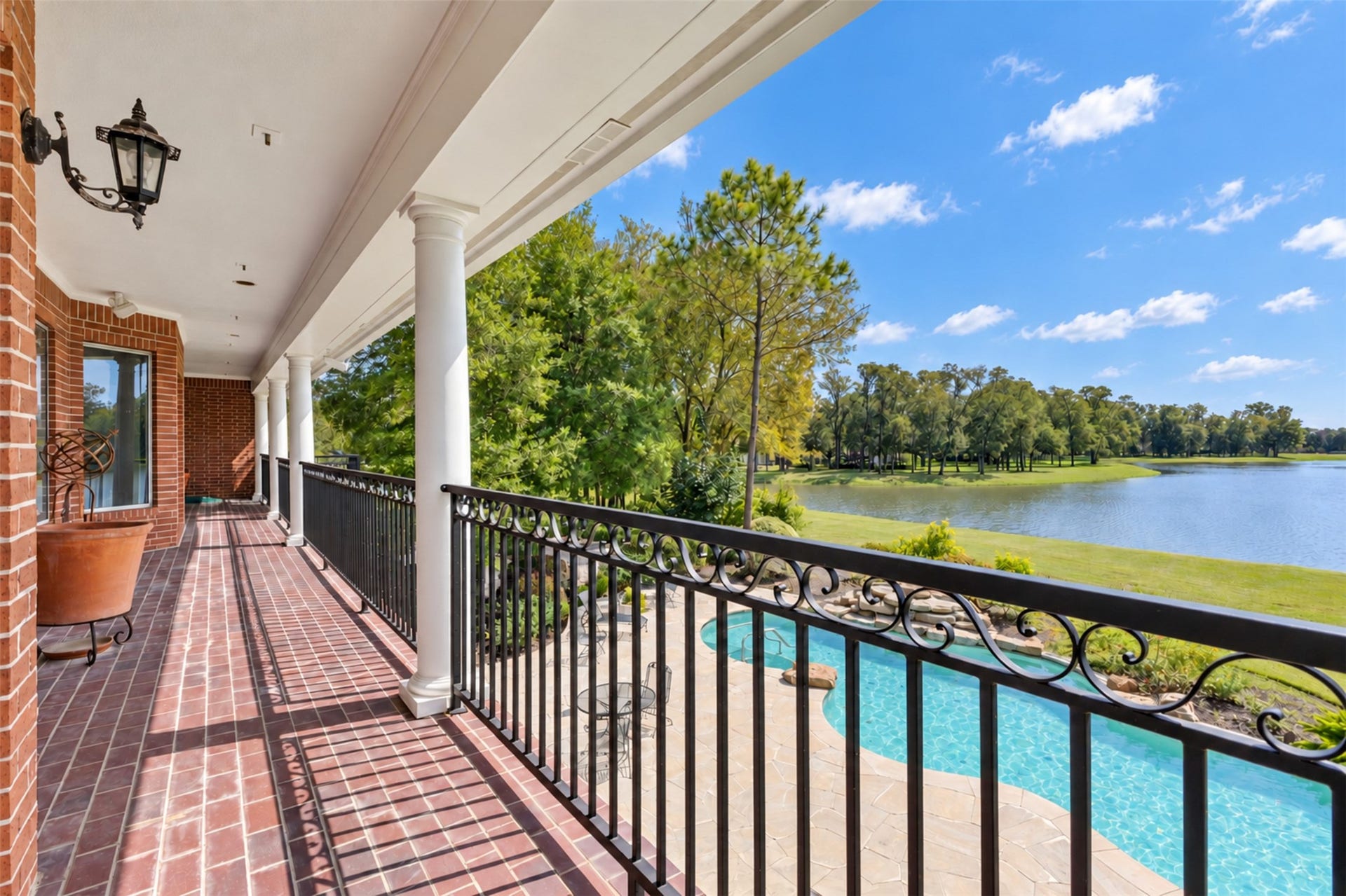 11602 haley hollow, Richmond, TX 77407 The home have beautiful lakefront views from most rooms