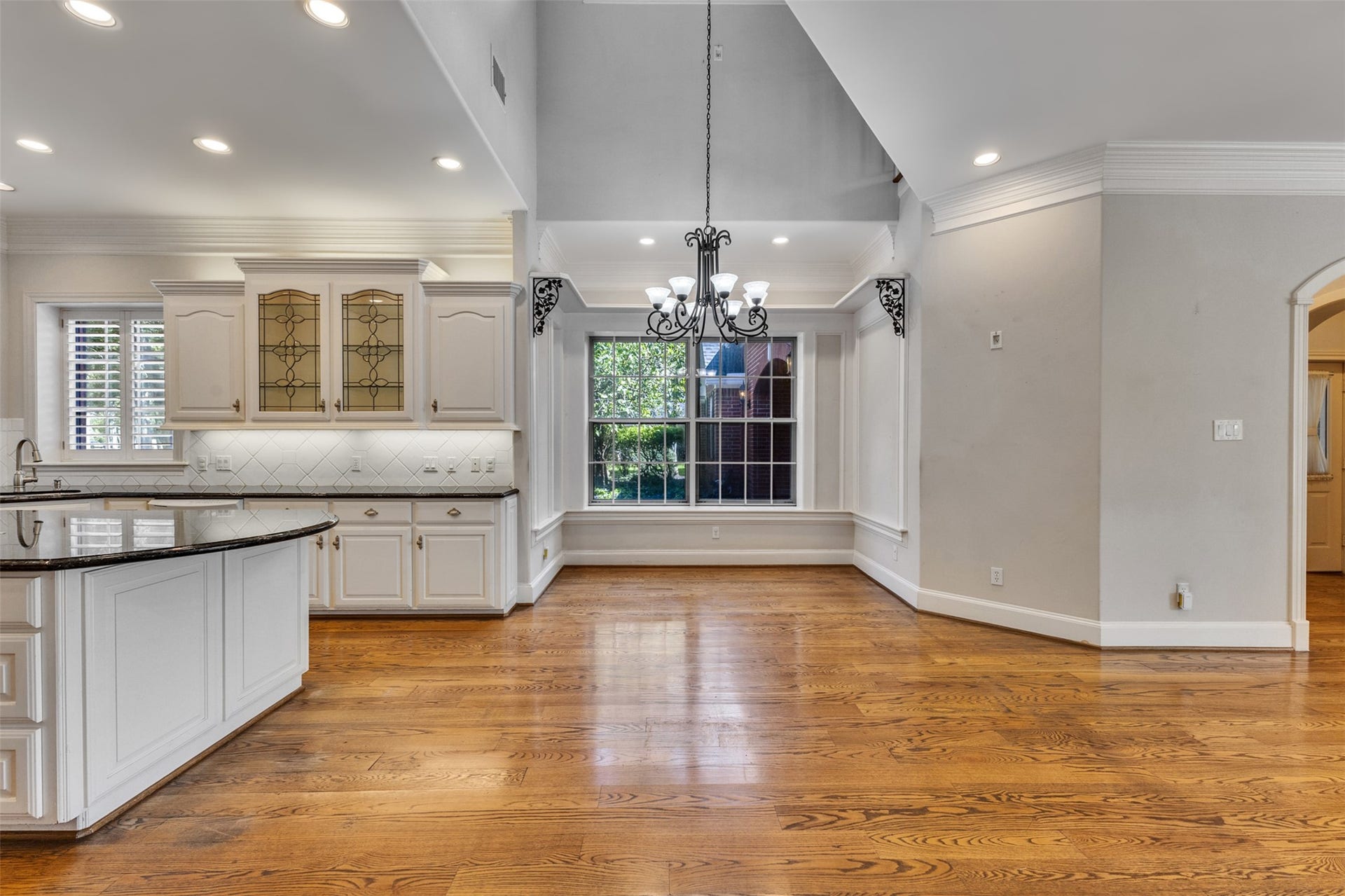 11602 haley hollow, Richmond, TX 77407 There is a breakfast nook off the kitchen