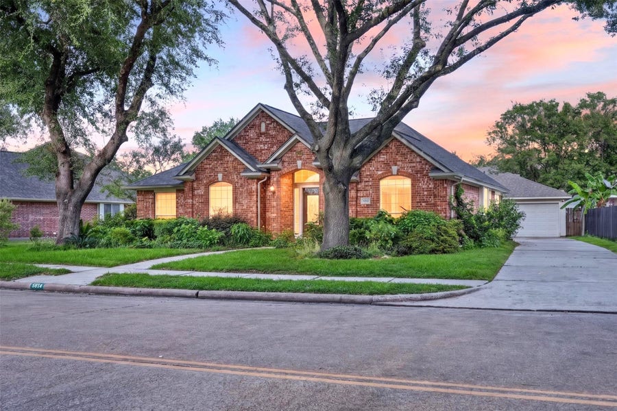 Property photo for 5814 Eldridge Glen Drive, Houston, TX